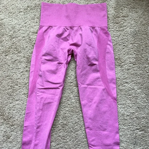 NVGTN bubble gum contour seamless leggings - Picture 3 of 4